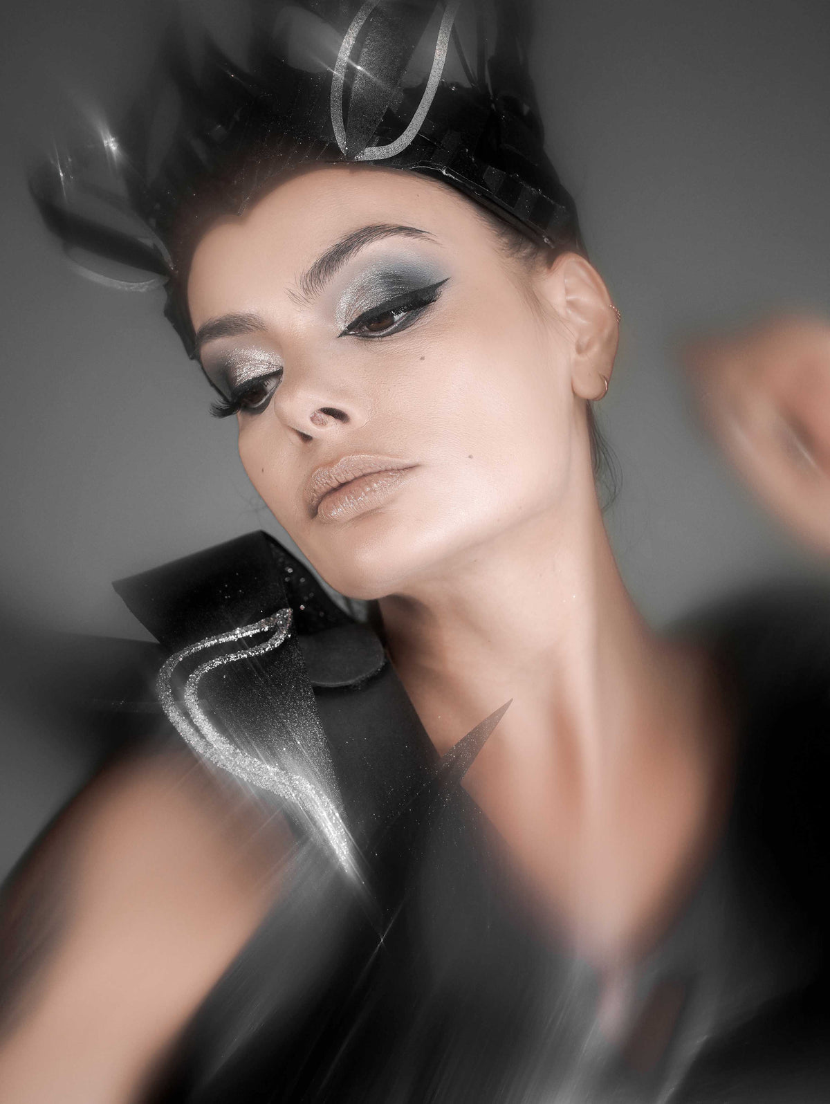 GLASS - SHIMMER SHADOW